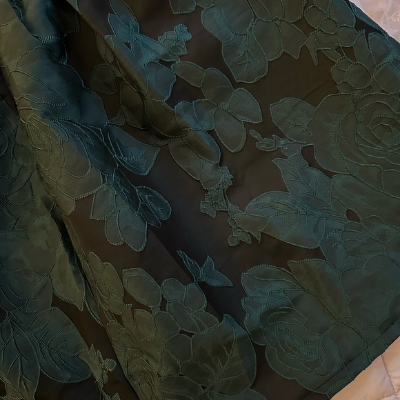 NWOT jacquard embroidered A-line midi skirt (fits like a S) - Picture 4 of 5